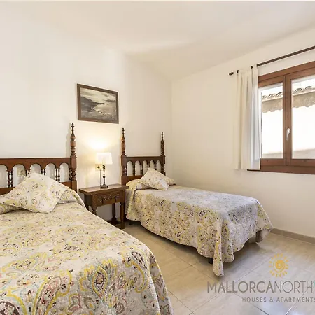 Spacious Villa With Garden Apartment *