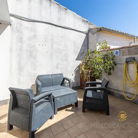Spacious Villa With Garden Apartment *
